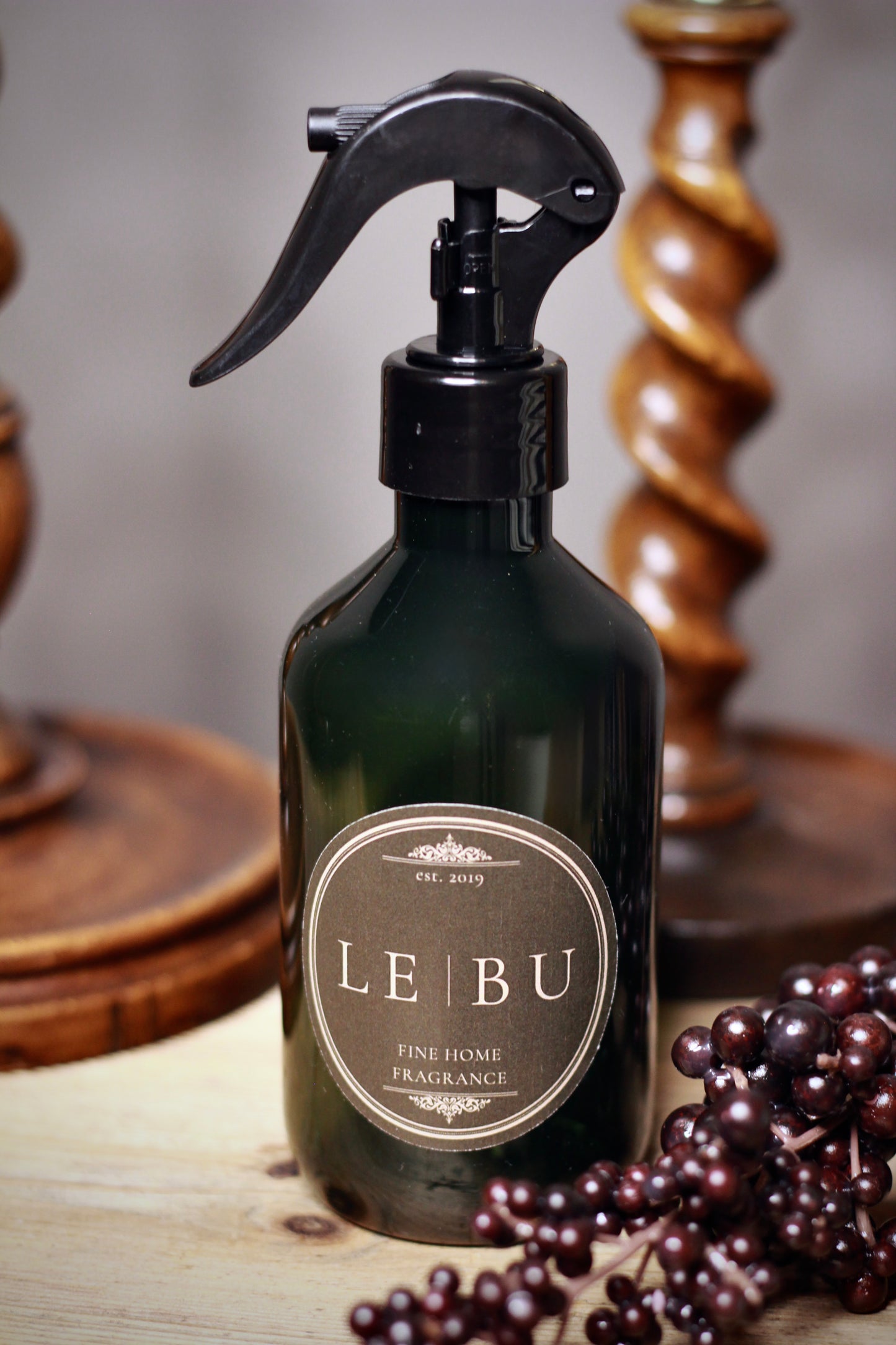 Island Paradise – Room Perfume detail – Leya Buster Interiors