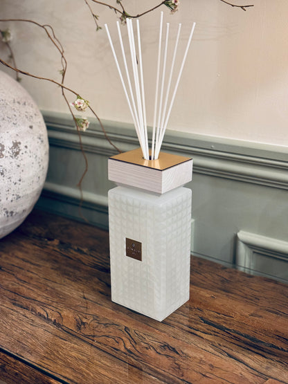 Spa Diffuser – 500ml detail – Leya Buster Interiors