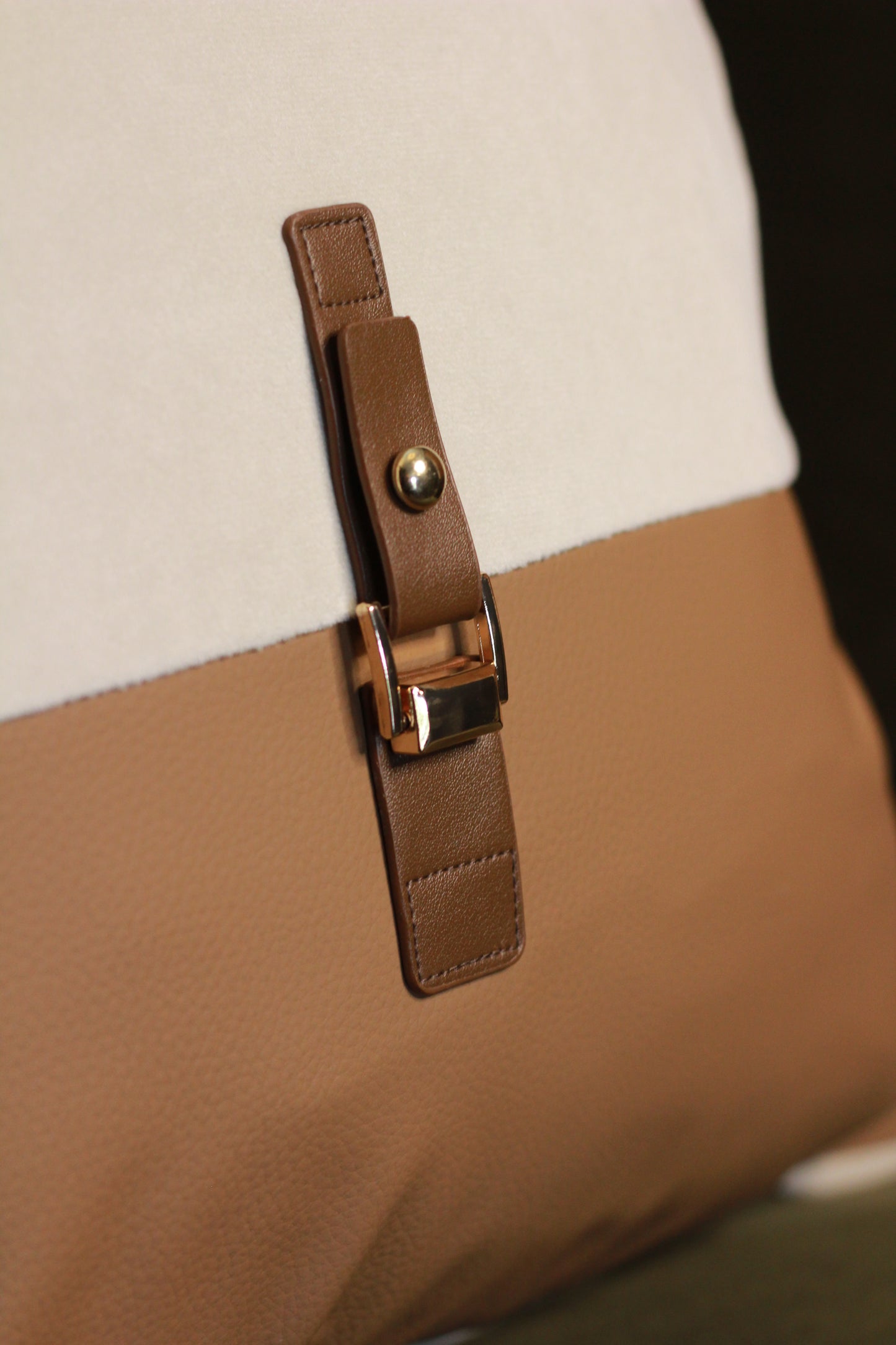 Buckle Cushion – Neutral