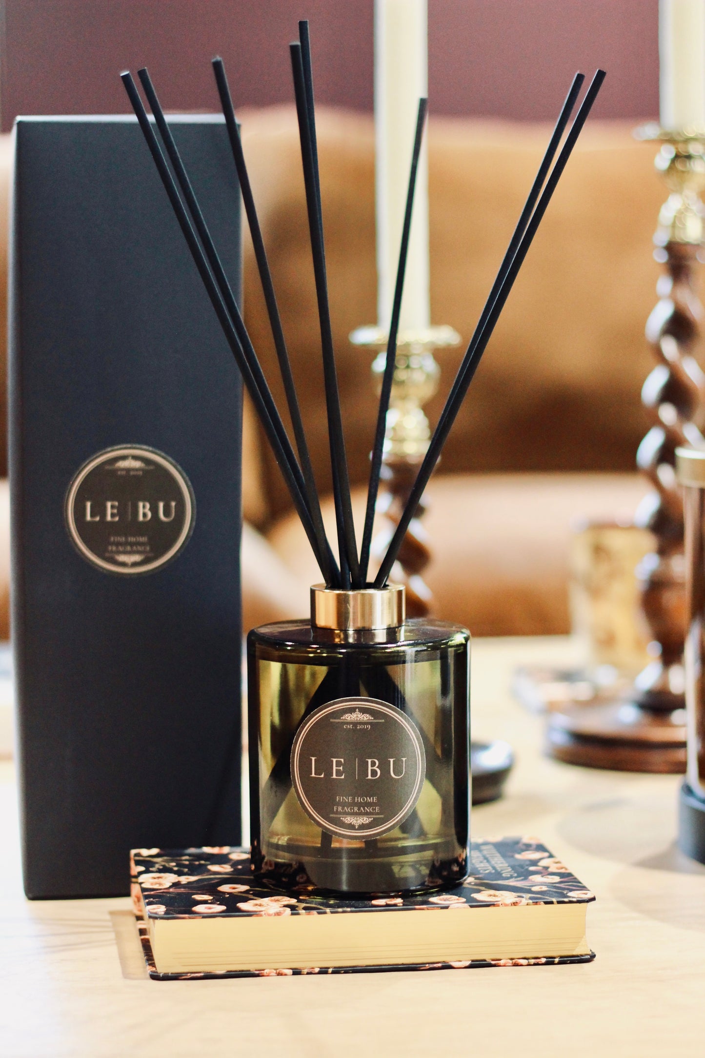 Statement 500ml reed diffuser with black fibre reeds by LE | BU